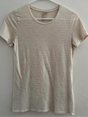 Banana Republic Women's Light Cream Short Sleeve Crewneck Tee
